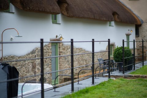 Shower, Patio, Hot Tub, Seating area