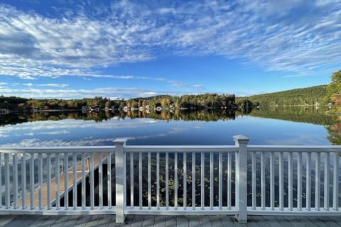 Waterfront Cottage and Ski Getaway! House in Sunapee