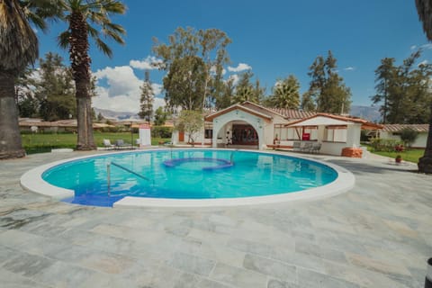 Hot Tub, Swimming pool