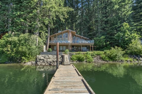 All About the Lake by NW Comfy Cabins Casa in Lake Wenatchee