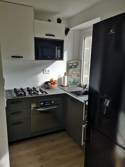 minibar, stove, kitchen