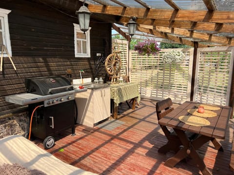 Patio, Day, BBQ facilities, Dining area