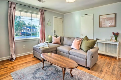 Bright and Cozy Charleston Home Near Downtown! Haus in Stono River