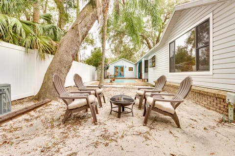 Mt Dora Couples Retreat with Shared Pool! Apartment in Mount Dora