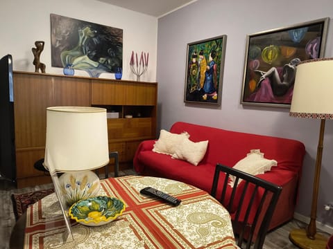 Living room, Decorative detail, Seating area