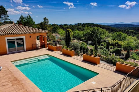 Mountain view, Pool view, Swimming pool