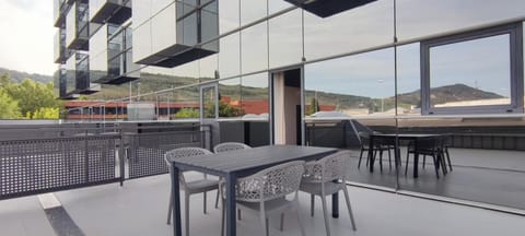 Patio, Balcony/Terrace