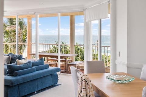 Balcony/Terrace, Living room, Dining area, Sea view