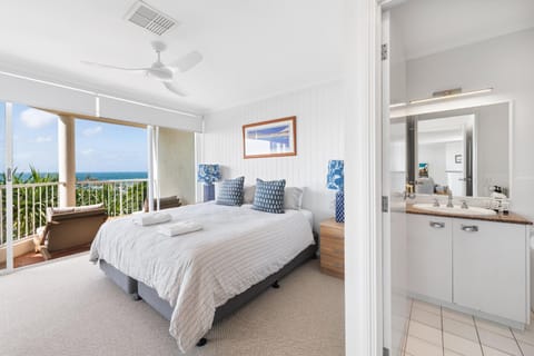 Bed, View (from property/room), Bedroom, Sea view, fireplace, towels