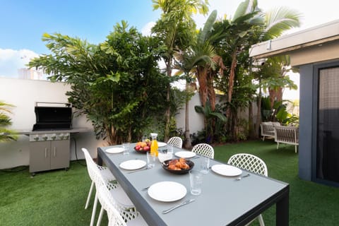 Garden, Dining area