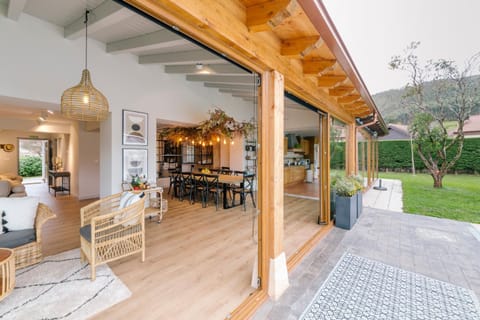 Patio, Garden, Living room, Dining area, Garden view