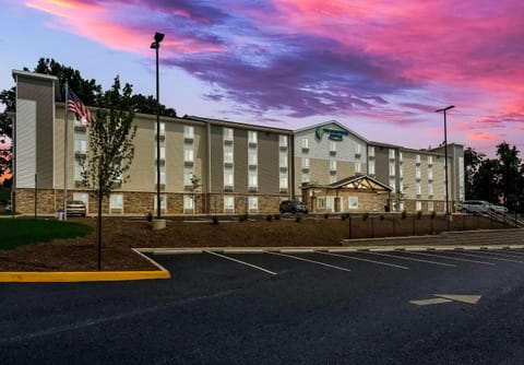 WoodSpring Suites Roanoke Hotel in Roanoke