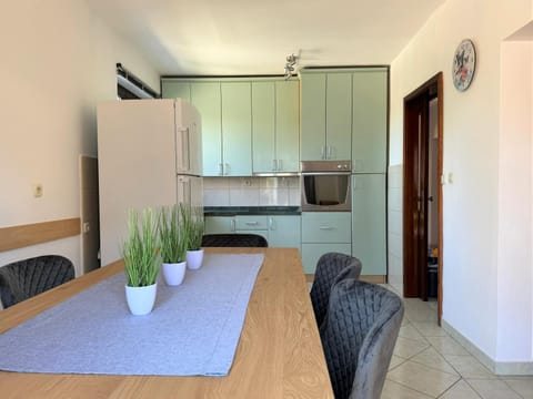 Apartman Natty Apartment in Murter