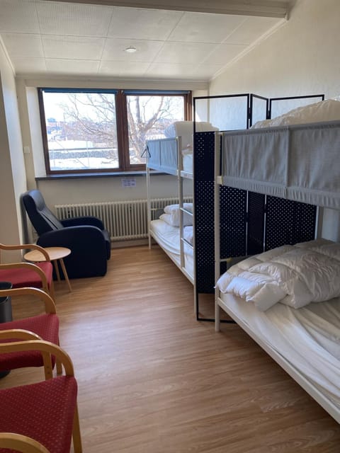 Bedroom, bunk bed