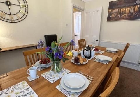 Kinsley House - Beautifully Grand three storey house House in Filey