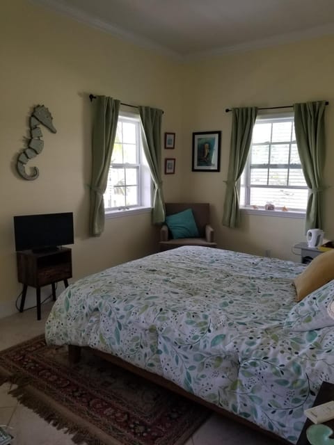 Lakeview bed & breakfast Vacation rental in Freeport