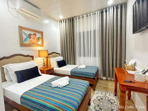 Bed, TV and multimedia, Bedroom, air conditioner