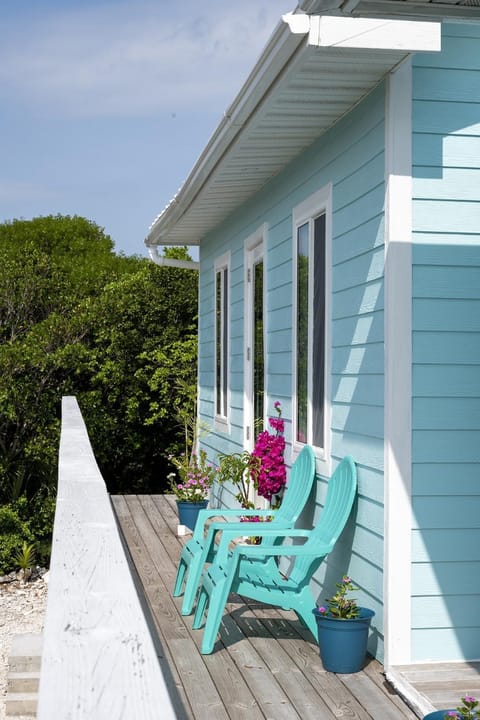 Flipper Refuge cottage House in North Eleuthera