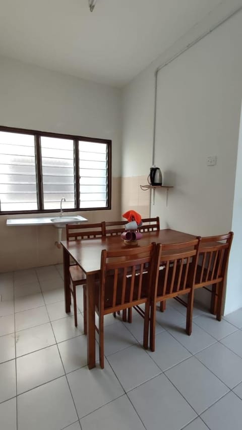 Pusing Holiday Apartment Appartamento in Perak Tengah District
