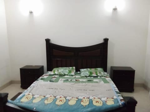 Bahria Town - 10 Marla Two Bed rooms portion for families Eigentumswohnung in Lahore