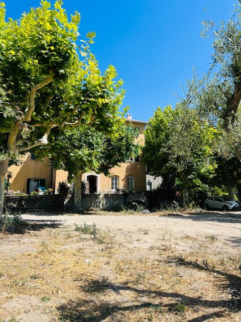 Appartements à la ferme Condo in La Ciotat