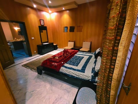 Apartment near to Shaukat khanaam lahore Eigentumswohnung in Lahore