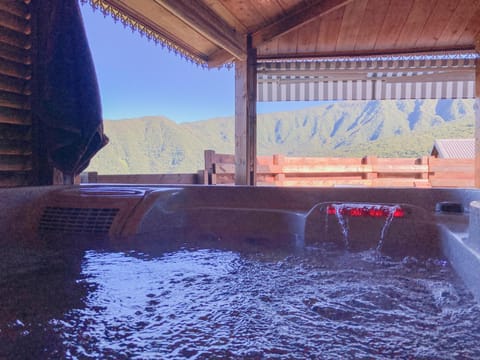 Natural landscape, Hot Tub, Mountain view