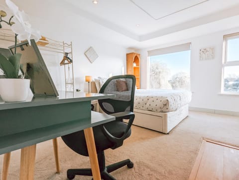 The Isabella Studio By Richmond Park Apartment in Kingston upon Thames