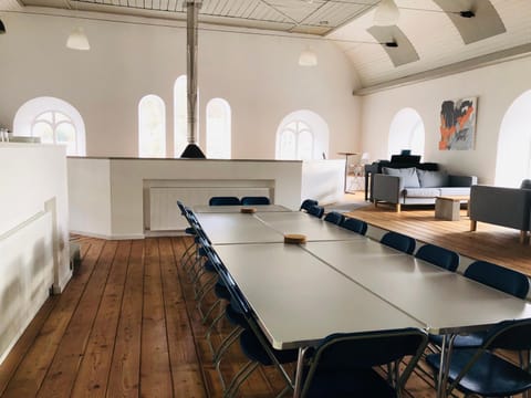 Seating area, Dining area