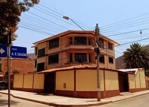 Property building, Facade/entrance, Day, Neighbourhood, Decorative detail, Street view