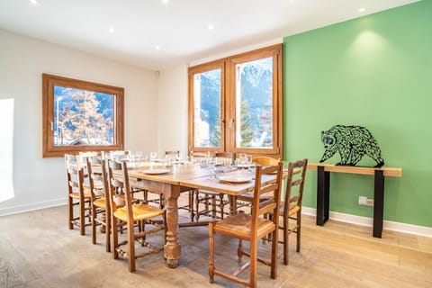 Primerose - Historic Chalet - Garden - Central - 5 bedrooms - Mont-Blanc Views Chalet in Les Houches