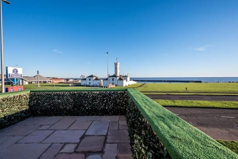 Luxury Apartment with Sea Views Condo in Arbroath