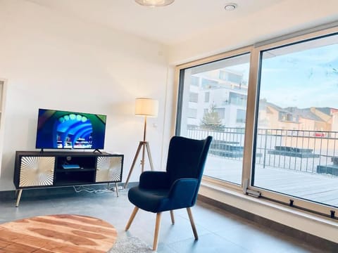 Luxury New Flat in center with Terrace and Parking-142-99 Apartment in Luxembourg