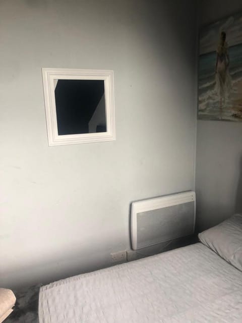 2 Bed Central Hub in Medway Condo in Rochester