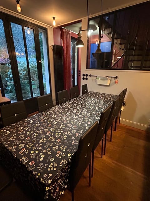 Dining area, kitchen