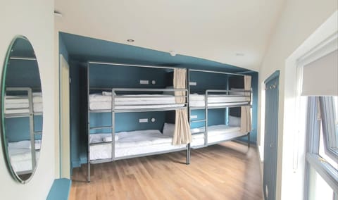 Bed, Photo of the whole room, Bedroom, bunk bed, towels