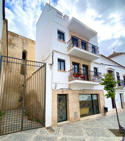 Property building, Neighbourhood, Street view