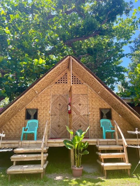 Borbon's Treehouse By the Sea Bed and Breakfast in Northern Mindanao