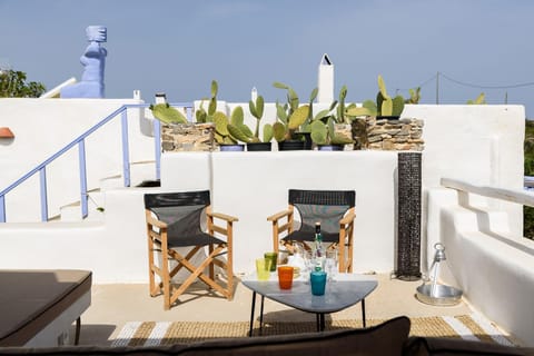 Day, Balcony/Terrace, Seating area