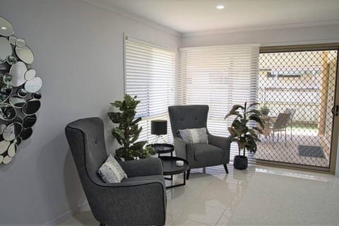 Chateau Tonnelle - Holiday home House in Caboolture