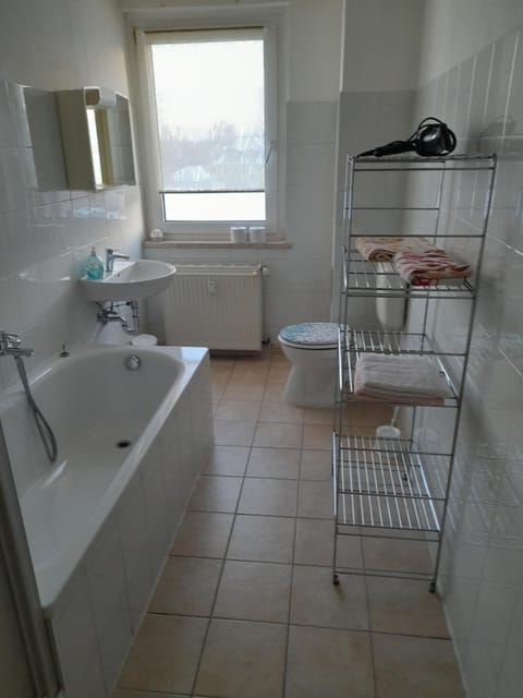 2 Raum Wohnung im DG Condo in Zwickau