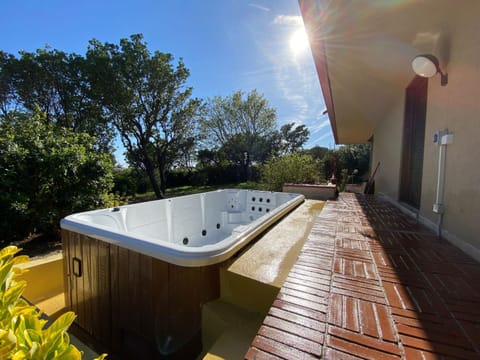 Hot Tub, Pool view, Swimming pool