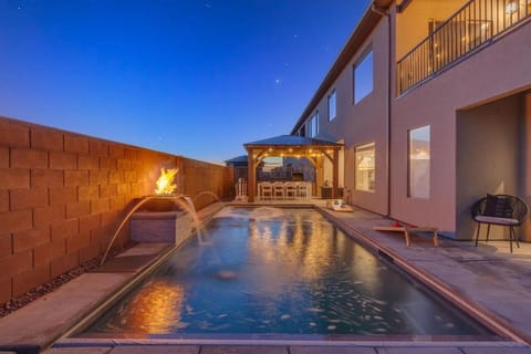 Zion Village Resort 2053 Brand New Home!! Private Pool, Hot Tub, and 35mins from Zion National Park Casa in Hurricane