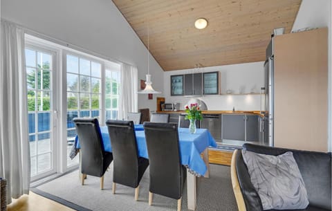 Stunning Home In Oksbl With Kitchen House in Henne Kirkeby