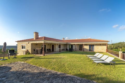 Villa Junceira House in Óbidos