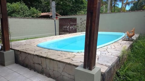 ÓTIMA CASA DE PRAIA COM PISCINA EM BERTIOGA House in Bertioga