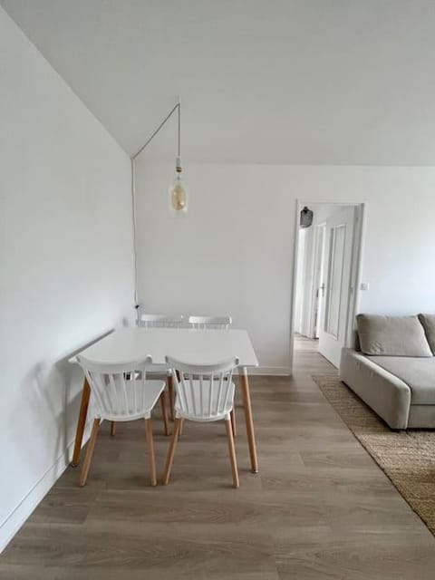 New 2 bedroom apartment to visit Paris Apartment in Île-de-France