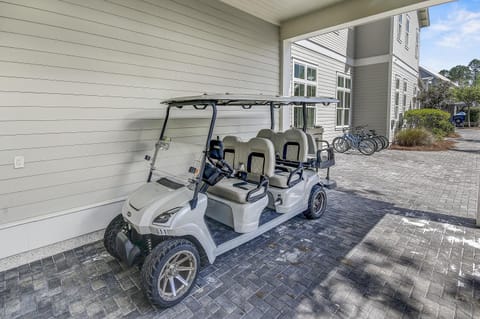 'Here Comes the Sun' has a Private Pool, 6 Seat Golf Cart, and Stunning Outdoor Living Space home House in Seagrove Beach