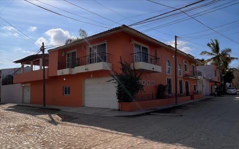 casa san miguel House in La Cruz de Huanacaxtle