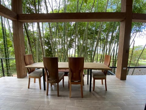 Oasis del Bosque, casa completa House in Calima